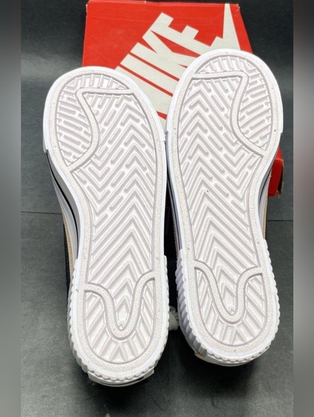 Nike Court Legacy Lift Platform Sneakers Size 6 New/Box MSRP $94.99 - Picture 7 of 11